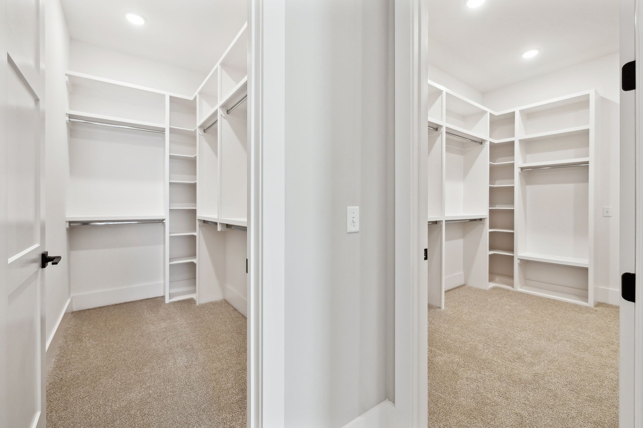 Defatta custom home in Murfreesboro master bedroom closets
